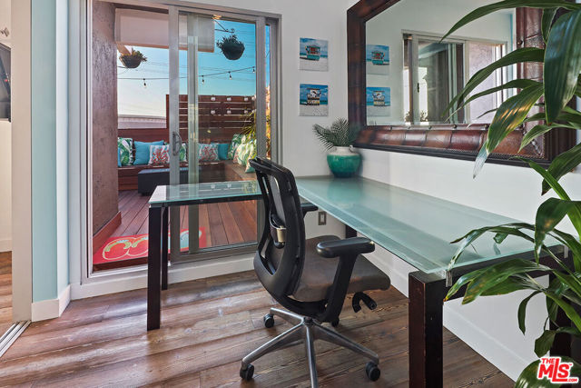 472 Rosecrans Avenue, Manhattan Beach, California 90266, 0 ,Residential Income,For Sale,Rosecrans,0,26830069