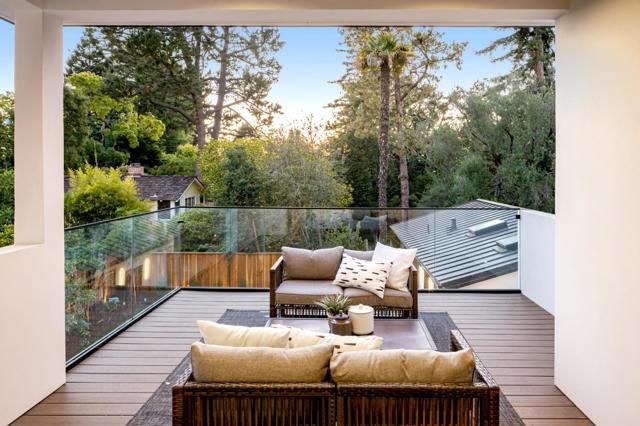 1080 Creek Drive, Menlo Park CA: https://media.crmls.org/mediaz/6c313e92-04ee-4df8-a328-9daa70169697.jpg