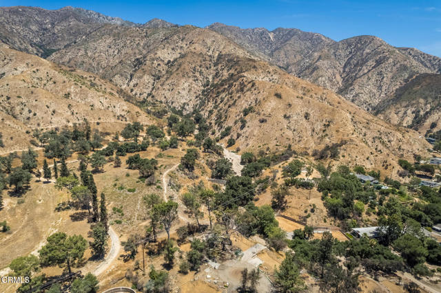 3360 Villa Grove Dr Drive, Altadena CA: https://media.crmls.org/mediaz/6c31a516-eb6c-41c0-bdd9-b8df2a5bd758.jpg