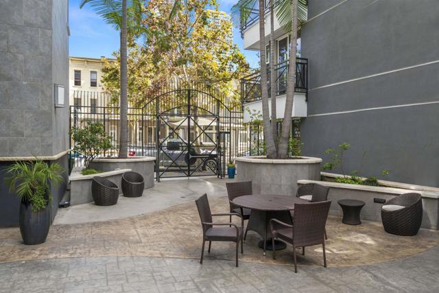 525 11th Avenue, San Diego CA: https://media.crmls.org/mediaz/6c31c69e-28ab-4569-b44f-69aace23b10c.jpg