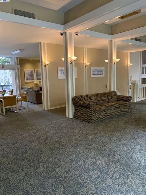 185 Sierra Dr, Walnut Creek CA: https://media.crmls.org/mediaz/6c326c56-40ec-4ea9-a2bf-e9a4d262daef.jpg