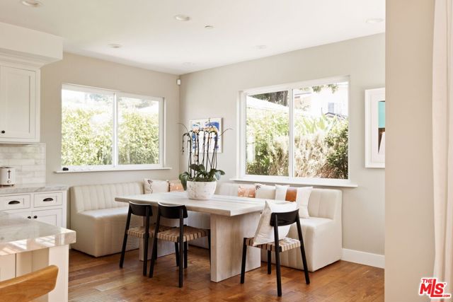 2468 Wellesley Avenue, Los Angeles CA: https://media.crmls.org/mediaz/6c32b754-0078-4082-bc95-2c9456164d83.jpg