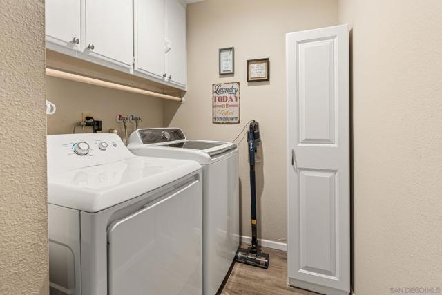 2092 Golden Circle Dr, Escondido CA: https://media.crmls.org/mediaz/6c334ff4-8e14-45b4-a8a9-d75fce44f78a.jpg