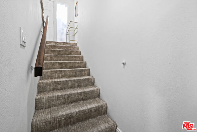 5245 Coldwater Canyon Avenue, Sherman Oaks CA: https://media.crmls.org/mediaz/6c3409d0-c0eb-4e05-aea0-7f562b08d322.jpg