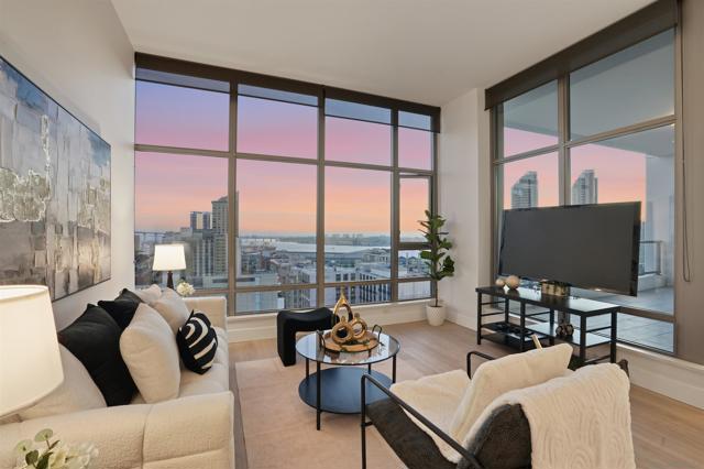 575 6th Ave, San Diego CA: https://media.crmls.org/mediaz/6c3441f4-f186-4798-8df2-ae9a1ce895f9.jpg