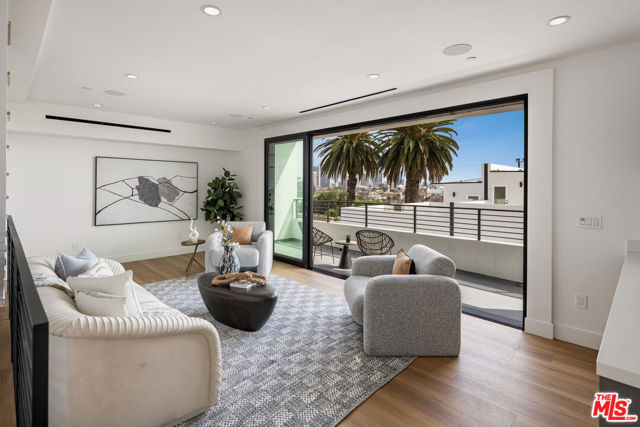 2005 Bellevue Avenue, Los Angeles CA: https://media.crmls.org/mediaz/6c345d87-1121-4673-bf50-f520440b12b0.jpg