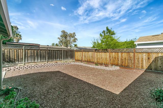 7370 Pegasus Way, San Jose CA: https://media.crmls.org/mediaz/6c35505f-44be-459f-a092-f8d7662654a1.jpg