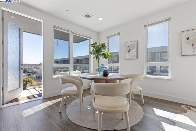 5925 Charlotte Dr, San Jose CA: https://media.crmls.org/mediaz/6c35d81b-e20e-4387-b5d8-c19a2b73f424.jpg