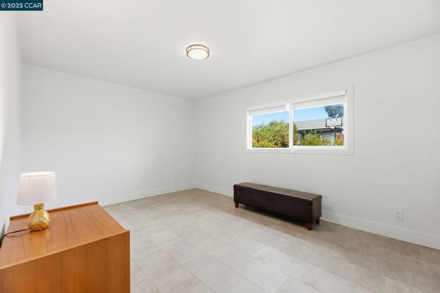 4108 Irene Dr, Martinez CA: https://media.crmls.org/mediaz/6c365faf-38fe-4722-80bc-f3d1a899ea79.jpg