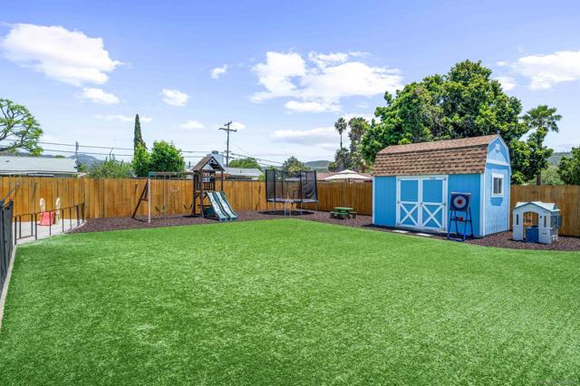 13225 Waltham Ave, Poway CA: https://media.crmls.org/mediaz/6c3673d6-7b85-4d60-87b8-d797af11f9e5.jpg