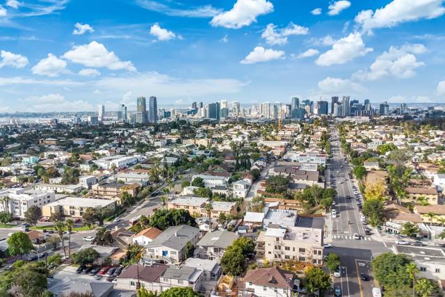 2852 C St, San Diego CA: https://media.crmls.org/mediaz/6c36d264-d713-45fc-ac19-73c899600056.jpg