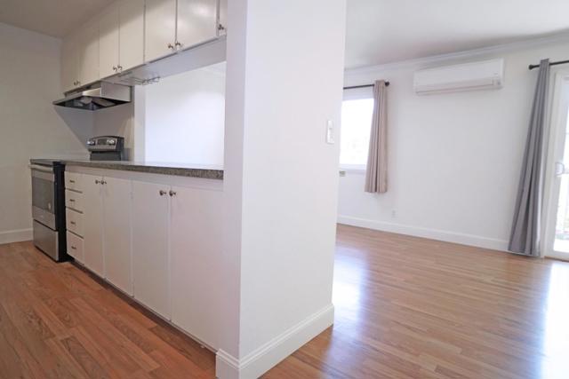 110 E Middlefield Road, Mountain View CA: https://media.crmls.org/mediaz/6c38c49f-f528-4686-96dc-3f88fdd6a4b7.jpg