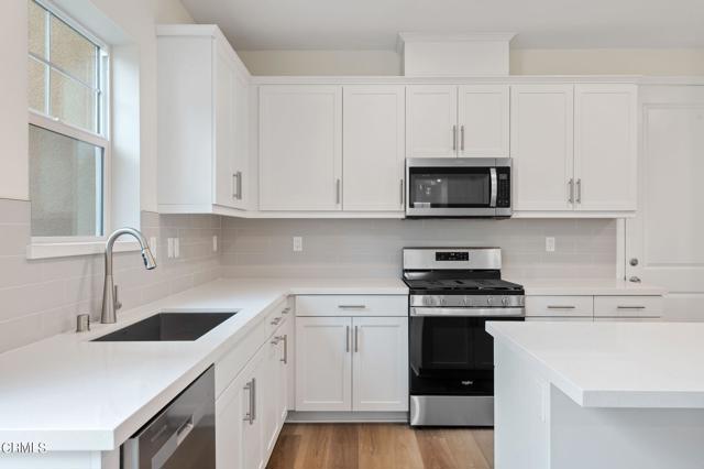 10-web-or-mls-10 - Kitchen