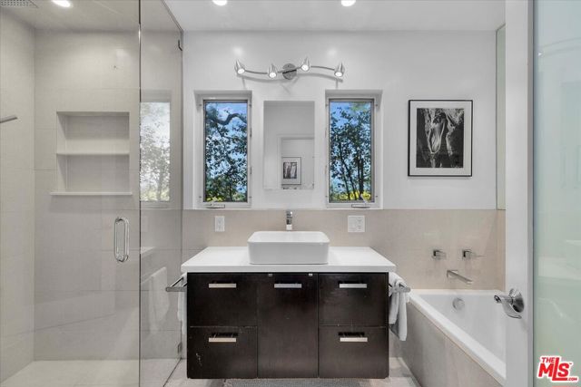 8809 Appian Way, Los Angeles CA: https://media.crmls.org/mediaz/6c39fa00-f8df-4583-818e-7437d677a447.jpg