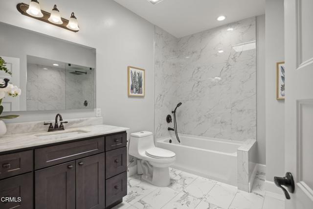 3236 Royal Oaks Drive, Thousand Oaks CA: https://media.crmls.org/mediaz/6c3a3df3-7213-4ac8-9542-9150bb90b70f.jpg