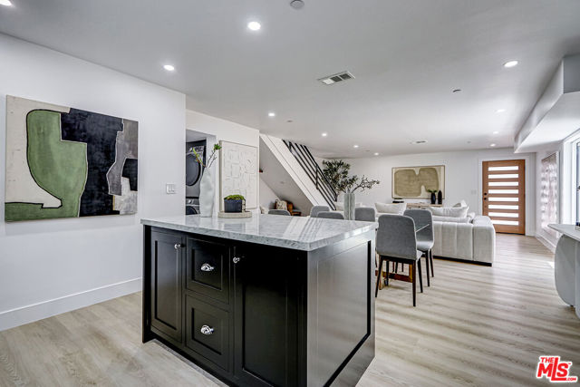 1291 Sycamore, Los Angeles CA: https://media.crmls.org/mediaz/6c3b6dd2-4ba7-4e44-a2ed-abeaeef0de2f.jpg