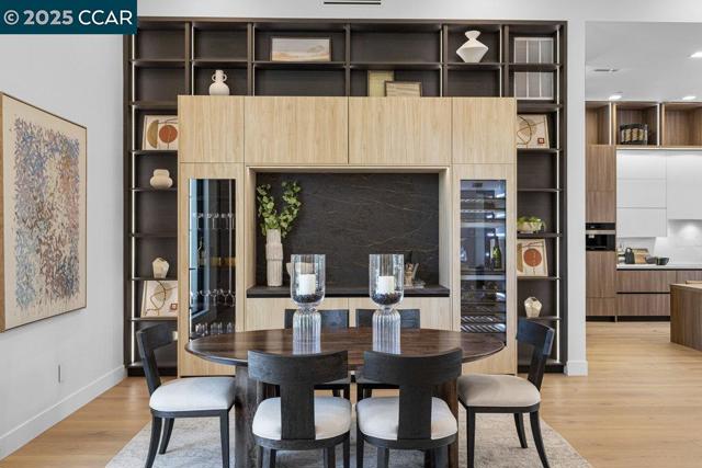 720 Laurel Dr, Walnut Creek CA: https://media.crmls.org/mediaz/6c3b94c5-3fbb-4819-bc94-3fcdf6e2bf50.jpg