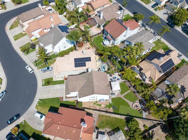 2490 Bear Rock Gln, Escondido CA: https://media.crmls.org/mediaz/6c3bbcbd-222a-4cb4-a0ef-06b1877b59af.jpg