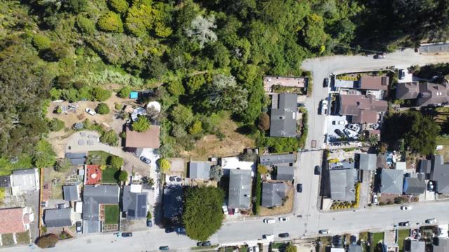 0 Clarendon Road, Pacifica CA: https://media.crmls.org/mediaz/6c3ca723-9025-4f19-b3f2-d908f80f05fa.jpg