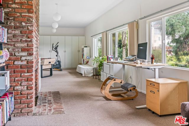 3736 Clayton Avenue, Los Angeles CA: https://media.crmls.org/mediaz/6c3d5544-63cf-41f4-b4ed-2e41e4085353.jpg