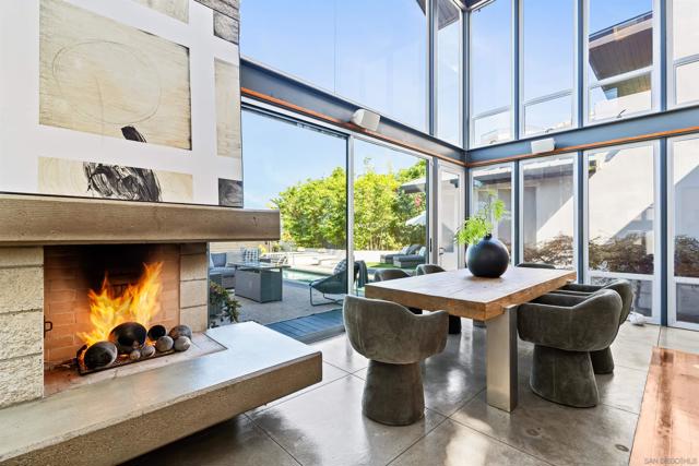 5259 Pacifica Dr, San Diego CA: https://media.crmls.org/mediaz/6c3ec747-ba35-4ece-a0fe-aeb5f51eddb4.jpg