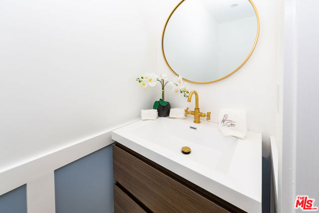 1441 Livonia Avenue, Los Angeles CA: https://media.crmls.org/mediaz/6c3f37cd-1a2f-4c21-a320-a01693cecace.jpg