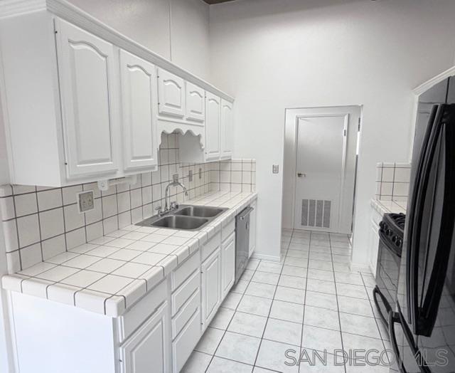 5556 Baja Drive, San Diego CA: https://media.crmls.org/mediaz/6c3f8c16-9d2b-44db-b580-ecf1210d8eae.jpg