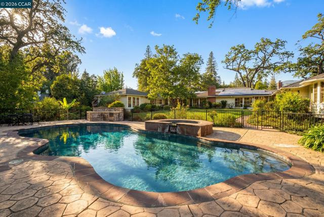 1720 Alameda Diablo, Diablo CA: https://media.crmls.org/mediaz/6c3fc685-5a83-4440-bfc4-bf70bf359332.jpg