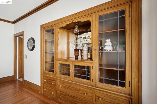 148 Estabrook, San Leandro CA: https://media.crmls.org/mediaz/6c40399a-d239-45cd-b4f6-b7b86332b756.jpg