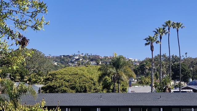 5370 La Jolla Blvd, La Jolla CA: https://media.crmls.org/mediaz/6c407022-cc1d-4523-8166-931ca2638d8a.jpg