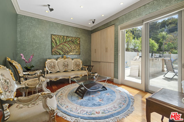 3848 Vista Linda Drive, Encino CA: https://media.crmls.org/mediaz/6c407203-db2f-4df9-bef1-73c2b2339d42.jpg