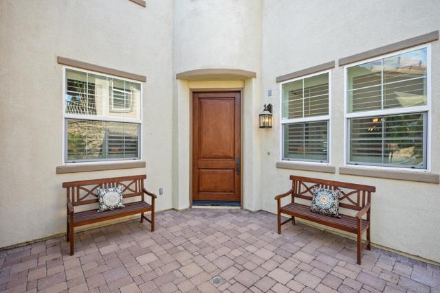 3243 Avenida Aragon, Carlsbad CA: https://media.crmls.org/mediaz/6c409432-52eb-41fc-9866-98b30944a28c.jpg
