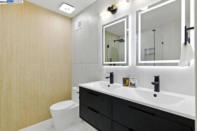 739 Aries Ln, Foster City CA: https://media.crmls.org/mediaz/6c413e86-3b3f-4d54-8eb0-aae88710d9f4.jpg