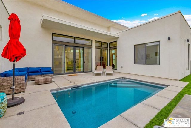 841 Fountain Drive, Palm Springs, CA 92262