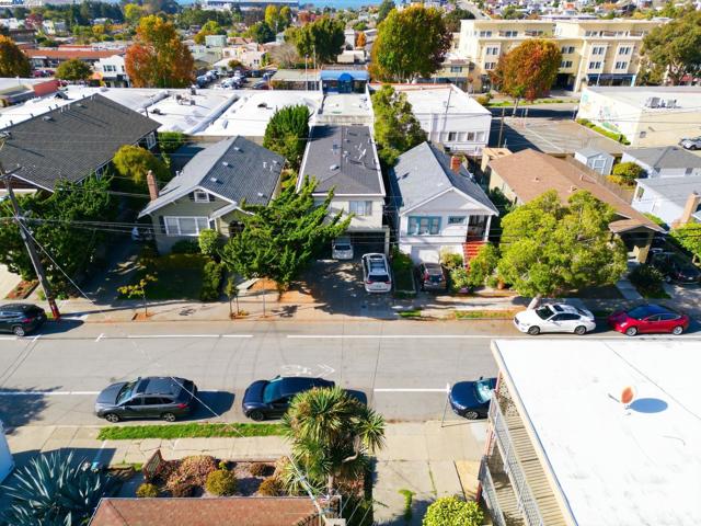930 Kains Ave, Albany CA: https://media.crmls.org/mediaz/6c41e828-c8fa-46c0-9611-5c8ee93b0f62.jpg