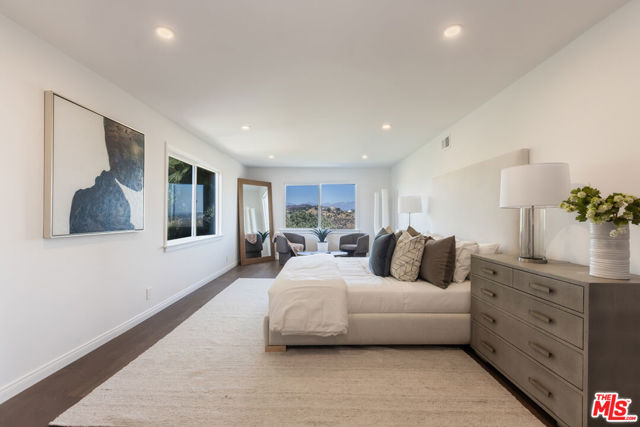 8300 Grand View Drive, Los Angeles CA: https://media.crmls.org/mediaz/6c424a4b-072d-47b0-b6eb-f8c74e1137d9.jpg