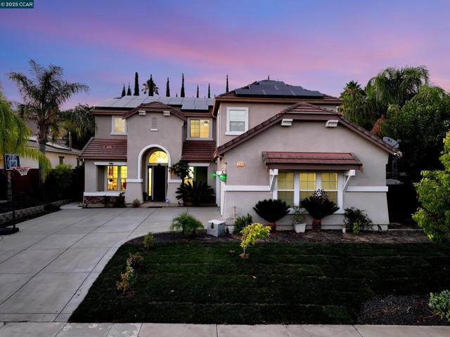 2593 Camel Back Rd, Brentwood CA: https://media.crmls.org/mediaz/6c42c57d-0417-447f-8689-929e0ee1242f.jpg