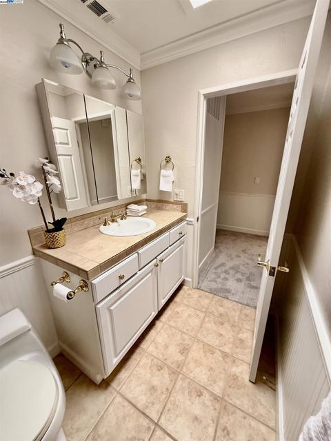 2217 Ptarmigan Dr, Walnut Creek CA: https://media.crmls.org/mediaz/6c4301ec-14a5-403f-bd48-6868104785c5.jpg