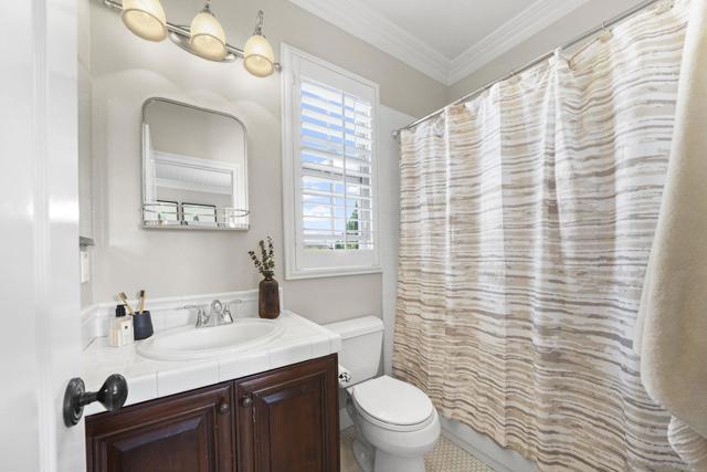 13459 Ginger Glen Dr, San Diego CA: https://media.crmls.org/mediaz/6c45ed42-8bd3-46e6-a5fc-815b27a64ccd.jpg