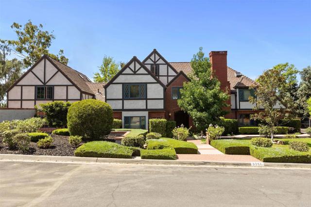 3251 Piragua Street, Carlsbad CA: https://media.crmls.org/mediaz/6c466611-2d63-4936-bad0-0956307dc27c.jpg