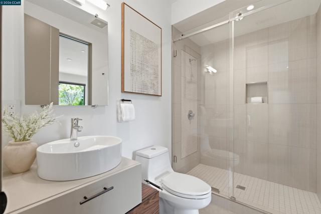 Image 40 of 48 For 11 Bigleaf Road