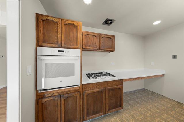 2206 San Antonio Place, Santa Clara CA: https://media.crmls.org/mediaz/6c481c65-6f9a-4fd0-aa4d-23bfcc275bf4.jpg
