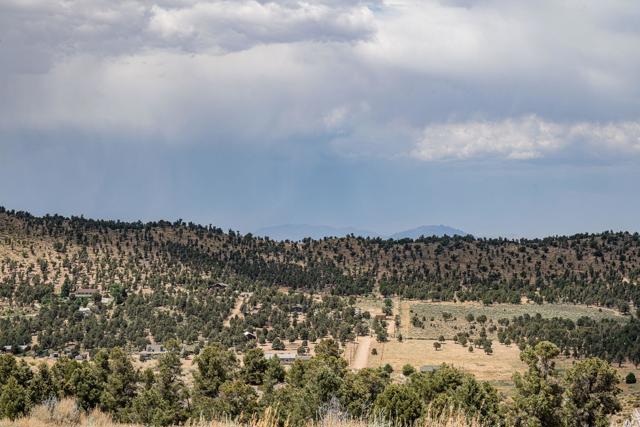 550 Eagle Ridge, Big Bear CA: https://media.crmls.org/mediaz/6c485e41-2550-42bc-9df6-8ac7b42296d2.jpg