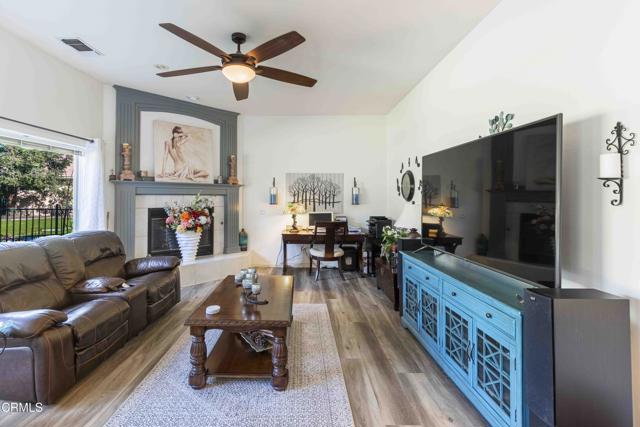 4205 Palisades Circle, Bakersfield CA: https://media.crmls.org/mediaz/6c4897f7-d9c9-403e-8ee5-99e75386d533.jpg