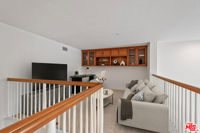 5831 Seawalk Drive, Playa Vista CA: https://media.crmls.org/mediaz/6c499a19-4e0a-4123-8ee4-ef13b9d23308.jpg