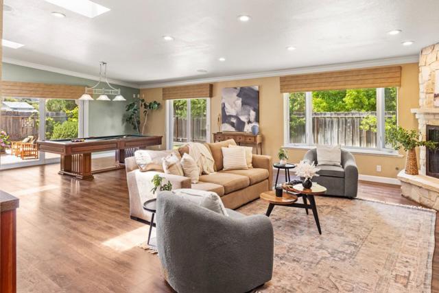 22820 Bravo Place, Salinas CA: https://media.crmls.org/mediaz/6c49c7e0-8862-4176-8a5d-f5d2e8815803.jpg