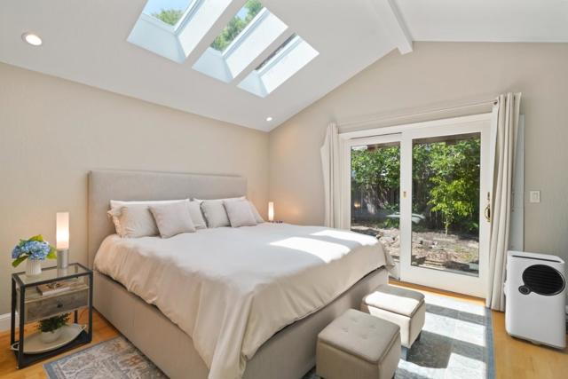 3172 Morris Drive, Palo Alto CA: https://media.crmls.org/mediaz/6c49eeaf-3a25-4b29-b66c-47ecf9fc1a6c.jpg