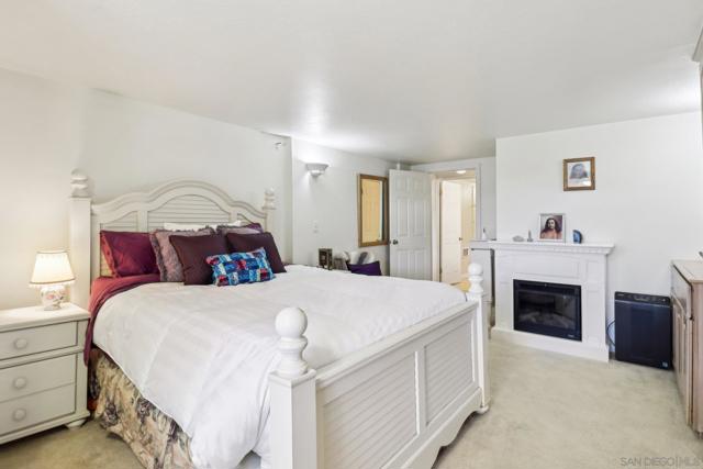 2090 Alta Vista Drive, Vista CA: https://media.crmls.org/mediaz/6c4a1064-e332-42f7-8d2e-13012d506156.jpg