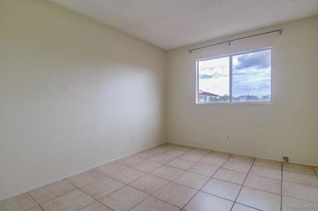 4410 12 Highland Ave, San Diego CA: https://media.crmls.org/mediaz/6c4a424f-c9b3-4d4d-8d3a-e42b6cbf8db9.jpg