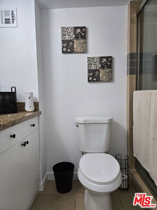 https://media.crmls.org/mediaz/6c4ab050-2db5-4daa-948f-393194f976c2.jpg?preset=X-Large
